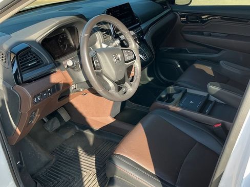 Used 2025 Honda Odyssey Elite image 9