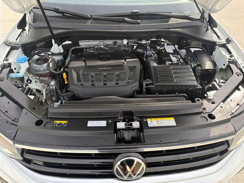Used 2024 Volkswagen Tiguan SE R-Line AWD/4WD image 30