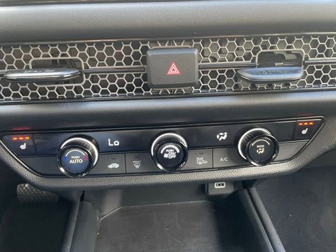 Certified 2023 Honda HR-V Sport image 18