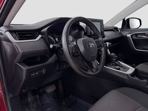Used 2020 Toyota RAV4 XLE w/ Carpet Mat Package AWD/4WD image 9