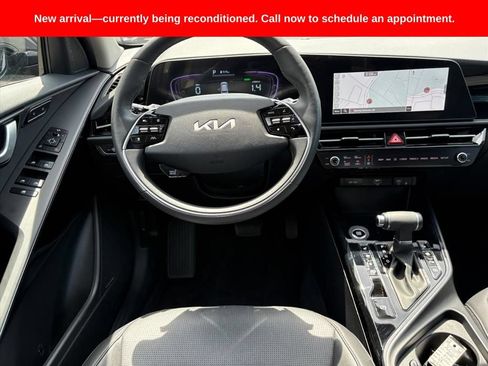 Used 2025 Kia Niro FWD image 24