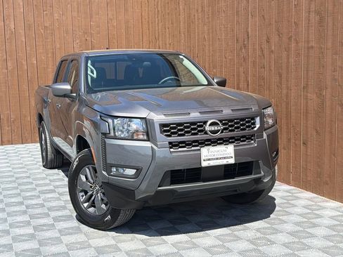 Used 2025 Nissan Frontier SV w/ SV Convenience Package RWD image 9
