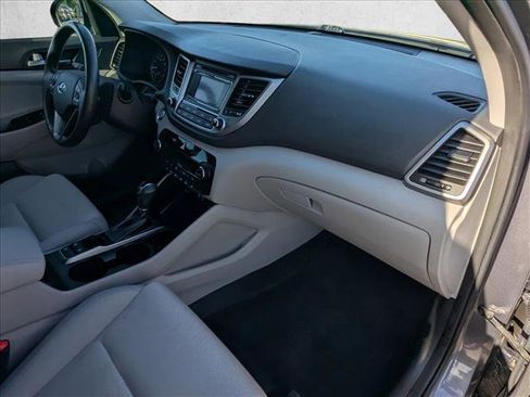 Used 2017 Hyundai Tucson Value w/ Cargo Package image 21