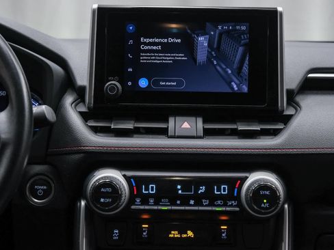 Used 2023 Toyota RAV4 SE image 12