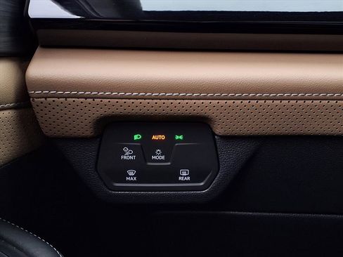 New 2026 Volkswagen Atlas Cross Sport SE image 23