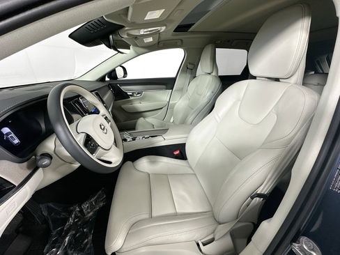 Used 2025 Volvo V90 B6 Cross Country Ultra w/ Protection Package Premier image 22