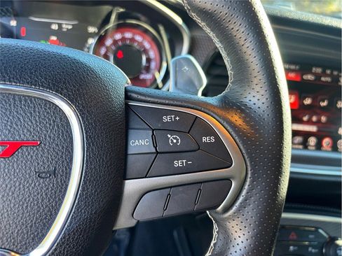Used 2016 Dodge Challenger SRT Hellcat image 27