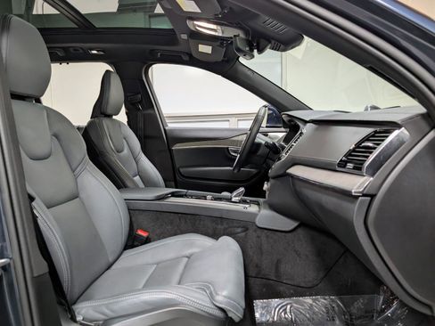 Used 2024 Volvo XC90 T8 Ultimate image 31