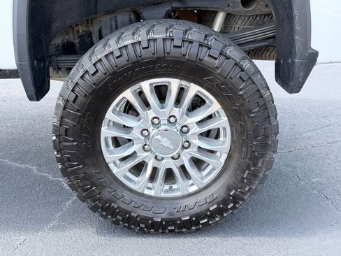 Used 2020 Chevrolet Silverado 2500 High Country w/ Z71 Off-Road Package AWD/4WD image 36
