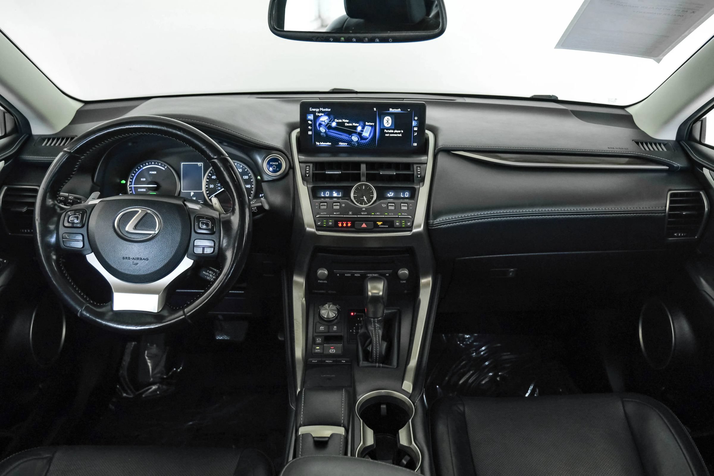 Used 2018 Lexus NX 300h AWD w/ Luxury Package image 12