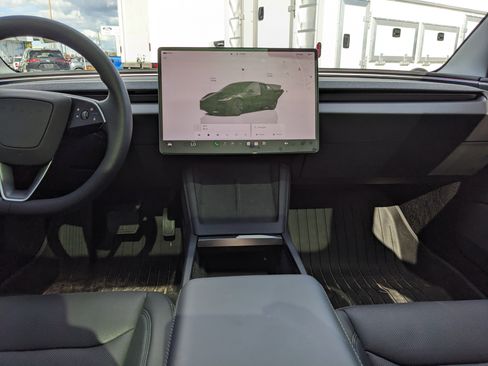 Used 2025 Tesla Model 3 Long Range image 19
