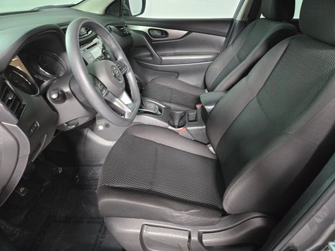 Used 2017 Nissan Rogue Sport S w/ S Appearance Package FWD image 10