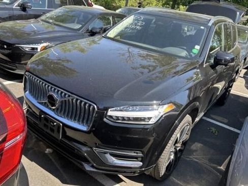 Used 2024 Volvo XC90 B6 Plus AWD/4WD image 2