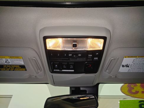 Used 2023 Toyota 4Runner Limited image 34