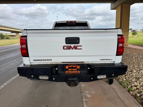 Used 2015 GMC Sierra 3500 Denali w/ Duramax Plus Package image 4