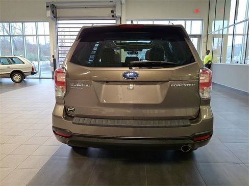 Used 2018 Subaru Forester 2.5i Touring w/ Popular Package #2 image 5