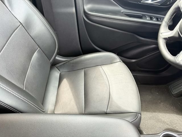 Used 2024 GMC Terrain SLT w/ Elevation Edition FWD image 13