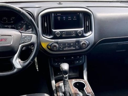 Used 2022 GMC Canyon Elevation w/ Elevation Premium Package AWD/4WD image 6
