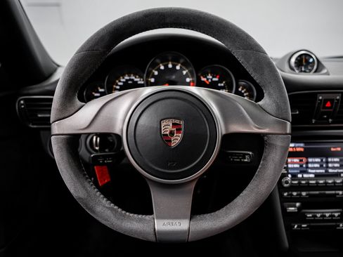 Used 2010 Porsche 911 GT3 RWD image 10