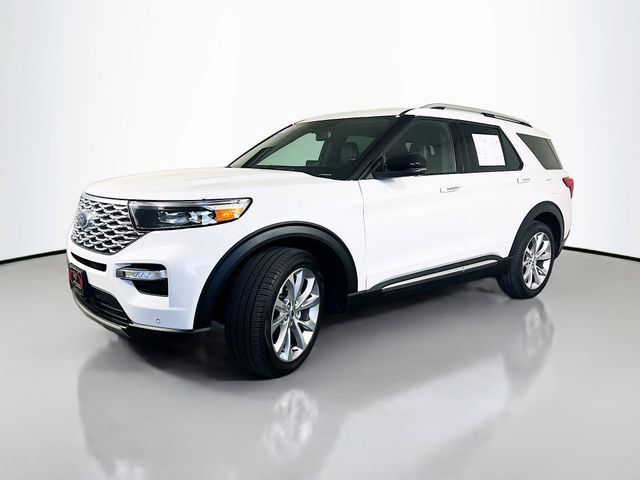 Used 2023 Ford Explorer Platinum w/ Technology Package RWD image 3