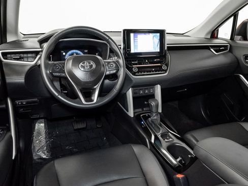 Used 2024 Toyota Corolla Cross XLE w/ Convenience Package AWD/4WD image 7