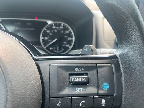 Used 2021 Nissan Rogue SV FWD image 15