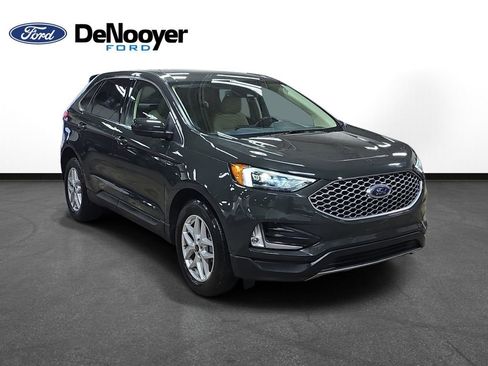 Used 2023 Ford Edge SEL w/ Convenience Package AWD/4WD image 4