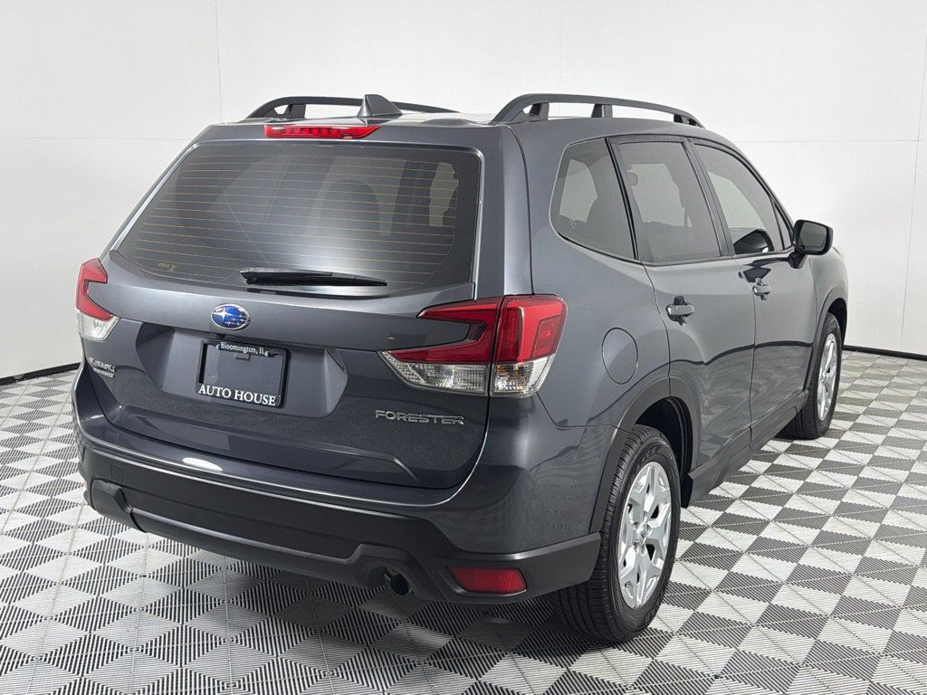 Used 2023 Subaru Forester AWD/4WD image 5