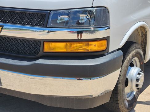 New 2025 Chevrolet Express 3500 w/ Power Convenience Package image 15