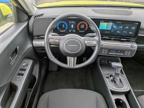 Certified 2025 Hyundai Kona SEL image 16