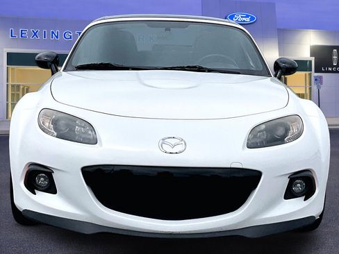 Used 2014 MAZDA MX-5 Miata Club RWD image 2