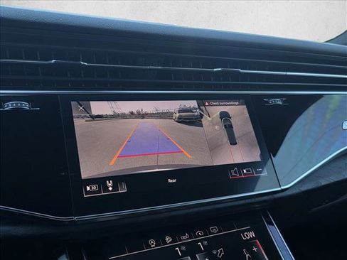 Used 2019 Audi Q8 Premium Plus w/ Premium Plus image 26