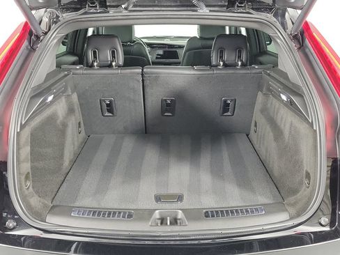 Used 2023 Cadillac XT4 Premium Luxury AWD/4WD image 8