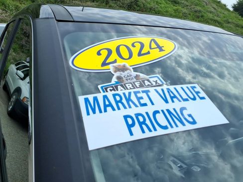 Used 2024 Nissan Rogue SV AWD/4WD image 9