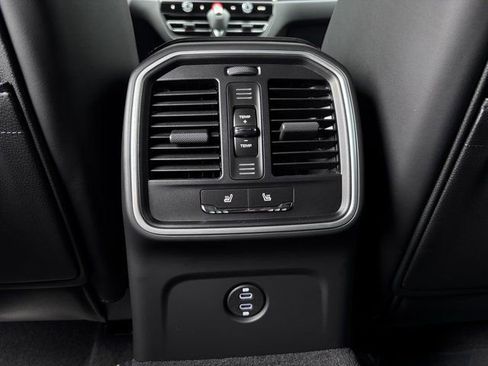 New 2026 Porsche Macan GTS image 26