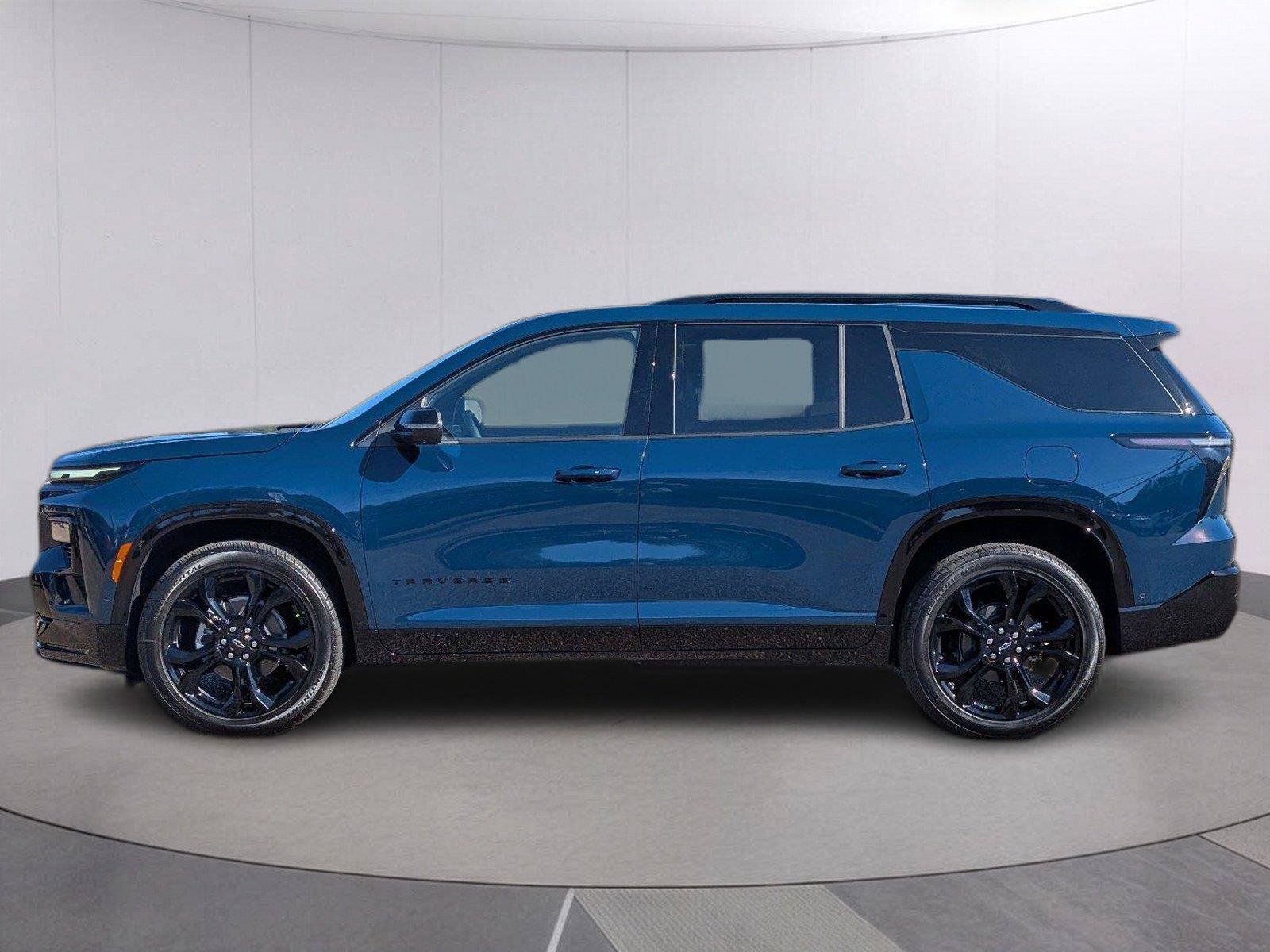 New 2027 Chevrolet Traverse RS FWD image 2