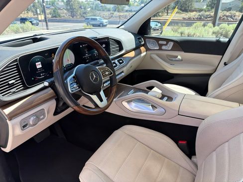 Used 2021 Mercedes-Benz GLS 450 4MATIC image 20