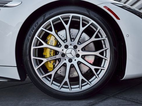 Used 2023 Mercedes-Benz SL 63 AMG 4MATIC image 25