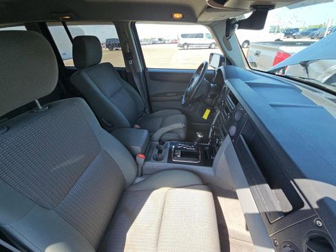 Used 2007 Jeep Commander Sport AWD/4WD image 9