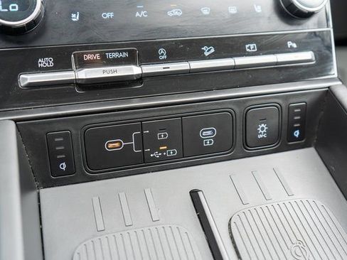 Used 2024 Hyundai Santa Fe Calligraphy AWD/4WD image 40