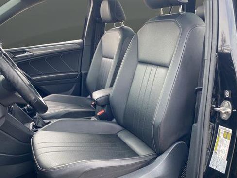 Used 2022 Volkswagen Tiguan SE R-Line AWD/4WD image 10