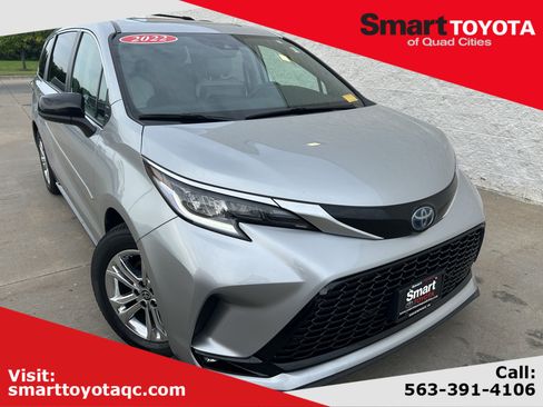 Used 2022 Toyota Sienna XSE w/ XSE Plus Package AWD/4WD image 1