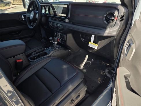 New 2025 Jeep Gladiator Sport image 9