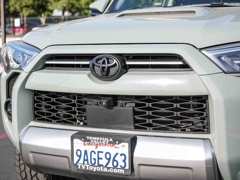 Used 2022 Toyota 4Runner TRD Off-Road Premium AWD/4WD image 6