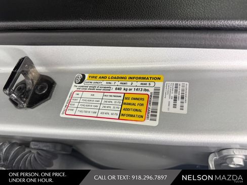 Used 2018 Ford Explorer XLT w/ Equipment Group 202A AWD/4WD image 59