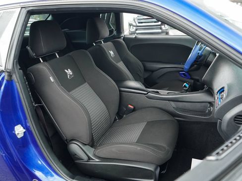 Used 2022 Dodge Challenger R/T Scat Pack RWD image 12