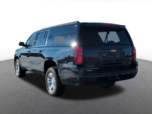 Used 2017 Chevrolet Suburban LS image 4