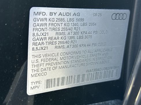 New 2025 Audi SQ5 Prestige image 28