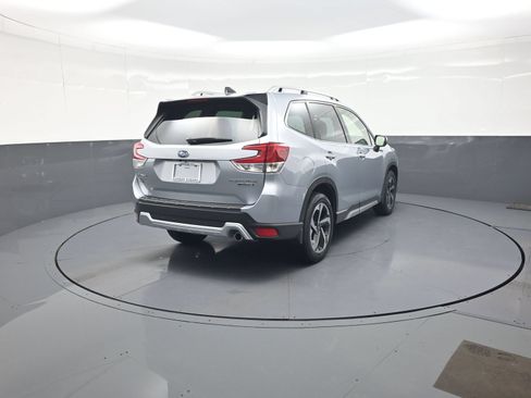 Used 2024 Subaru Forester Touring AWD/4WD image 3