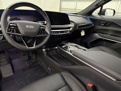 New 2026 Cadillac Lyriq Premium Luxury image 21